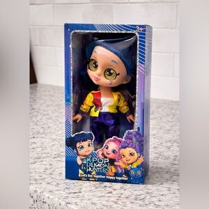 KPOP Demon Hunters Doll Rumi Figure NIB Big Eye Fashion Doll Toy Collectible